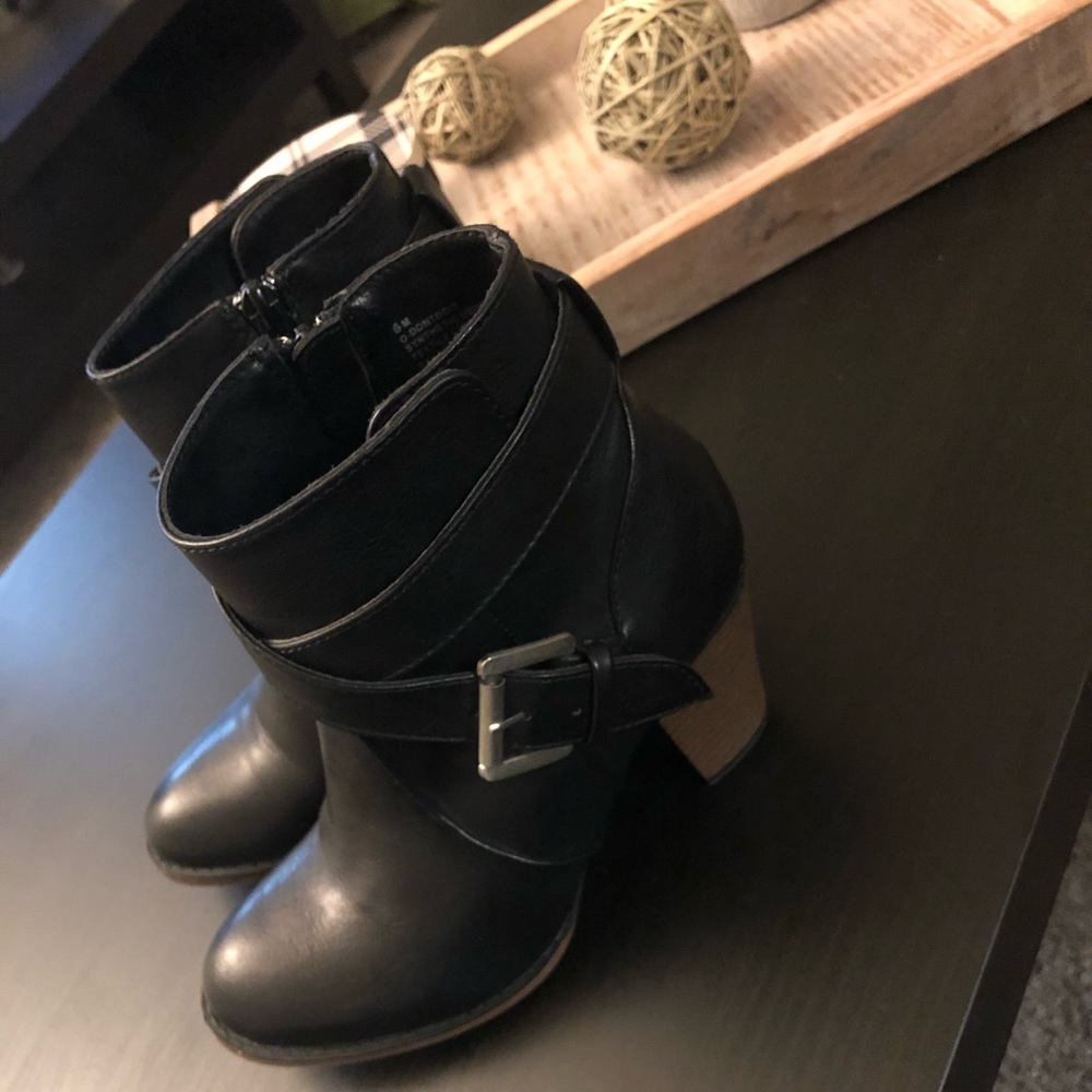 Nine West — Faux Leather Booties
